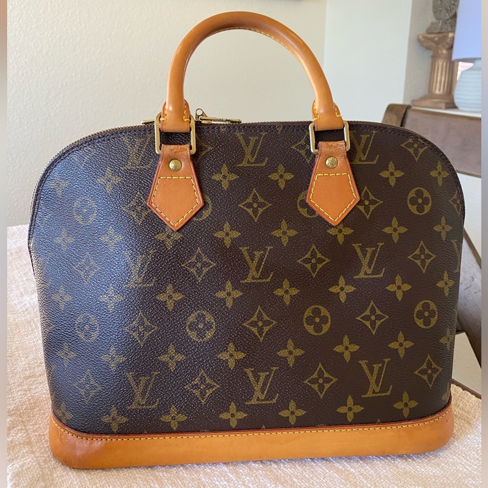 Louis Vuitton LV Monogram Alma
PM